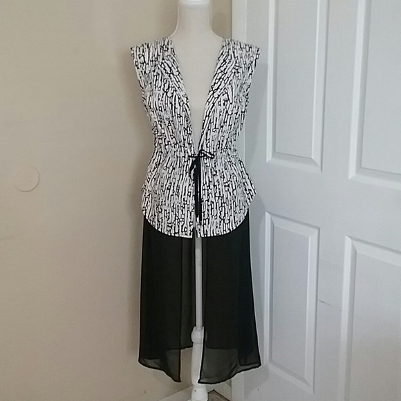 Alberto Makali Dresses & Skirts - Alberto Makali Black & White Tie Front Long Vest Dress